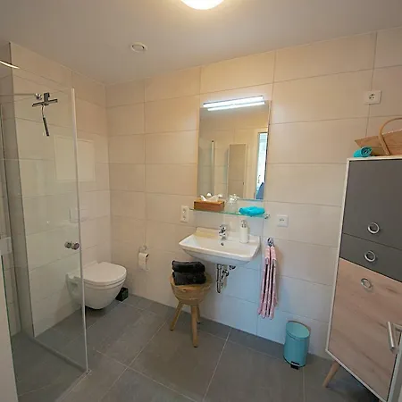 Apartment Am Zurlaubener Ufer *